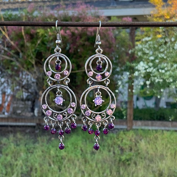 “New”. Vintage Crystal Dangle Earrings.  3 1/4 Inch Drop. - Picture 3 of 3